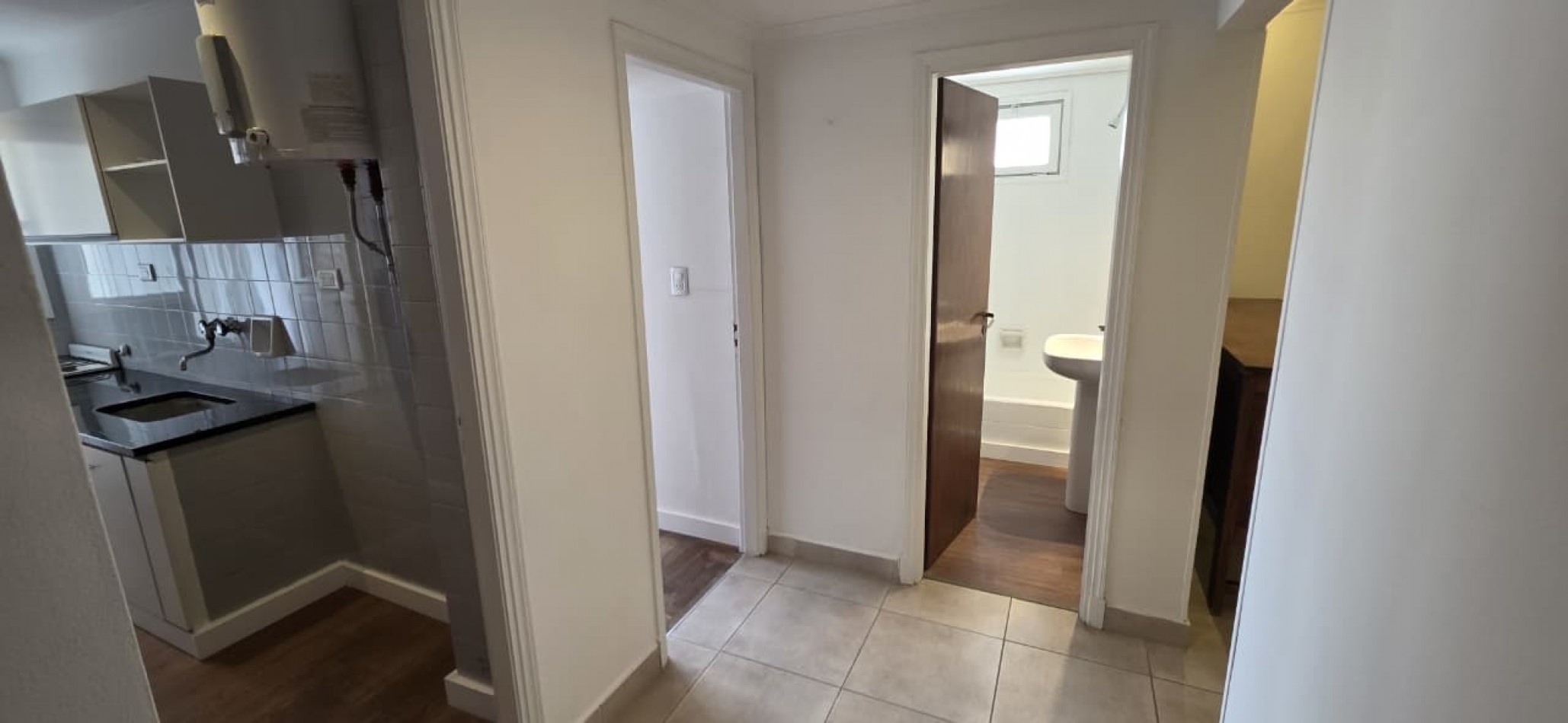 DEPARTAMENTO DE 2 AMB CON DEPENDENCIA. EXTERNO CON BALCON 