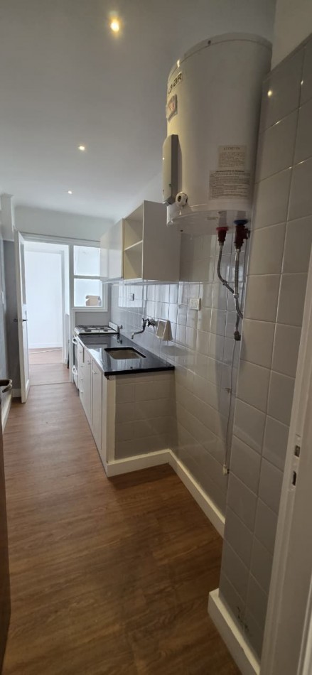 DEPARTAMENTO DE 2 AMB CON DEPENDENCIA. EXTERNO CON BALCON 