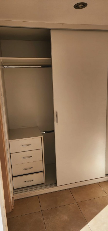 DEPARTAMENTO DE 2 AMB CON COCHERA 
