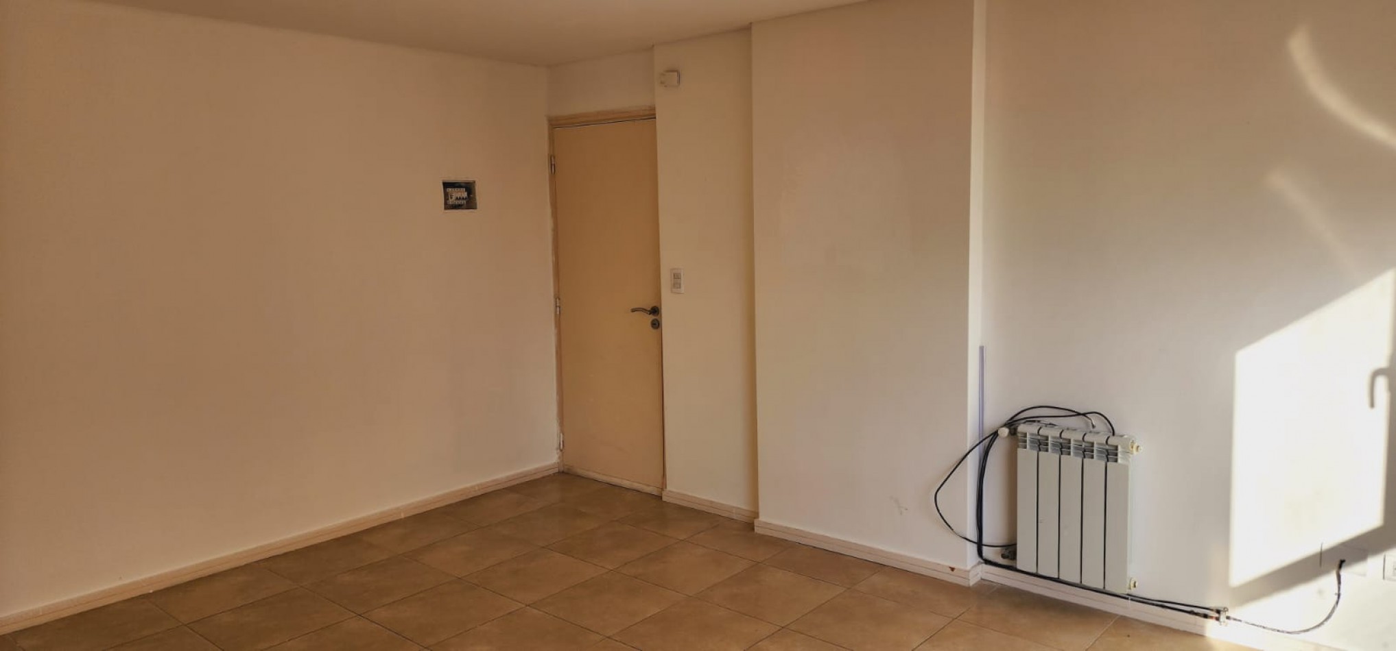DEPARTAMENTO DE 2 AMB CON COCHERA 