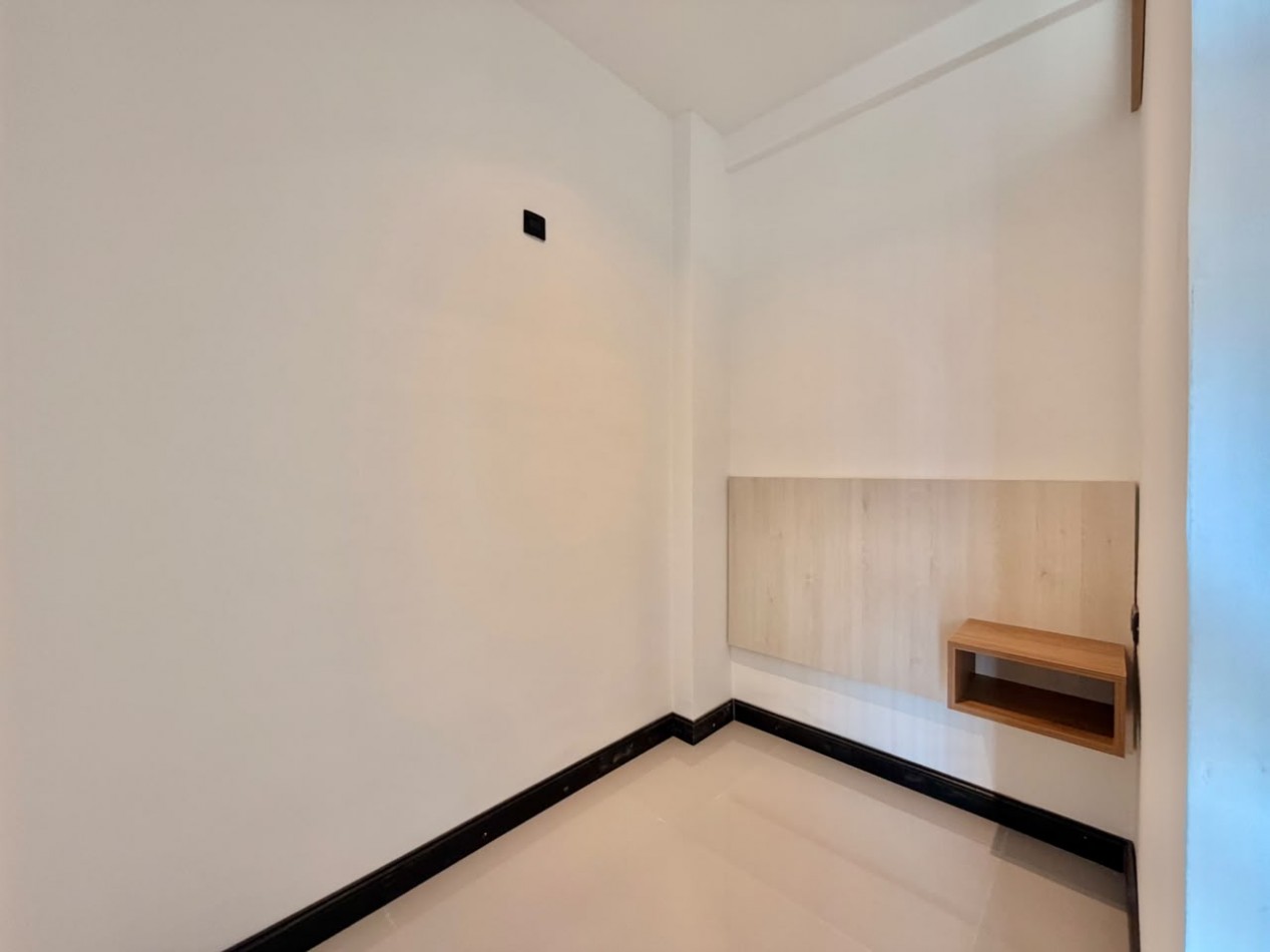 DEPARTAMENTO DE 2 AMB EXTERNO CON BALCON CORRIDO. RECICLADO
