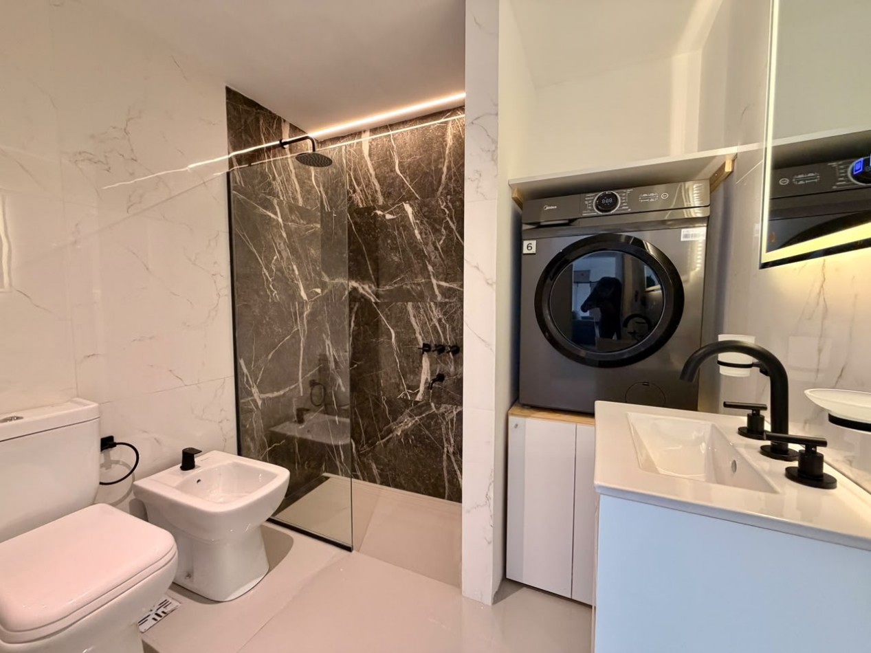 DEPARTAMENTO DE 2 AMB EXTERNO CON BALCON CORRIDO. RECICLADO