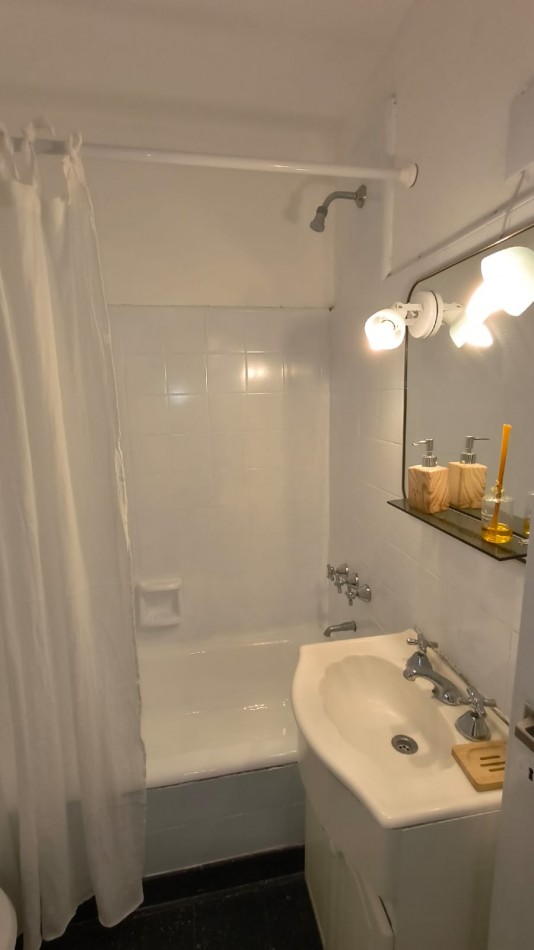DEPARTAMENTO DE 1 AMB A LA CALLE CON BALCON 