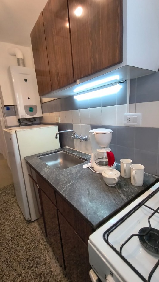 DEPARTAMENTO DE 1 AMB A LA CALLE CON BALCON 