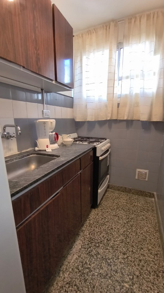 DEPARTAMENTO DE 1 AMB A LA CALLE CON BALCON 