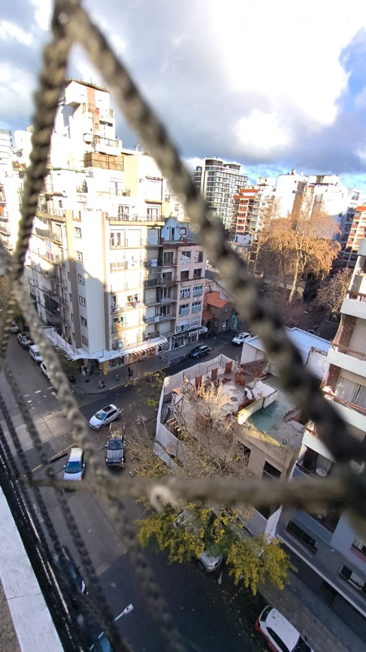 DEPARTAMENTO DE 1 AMB A LA CALLE CON BALCON 