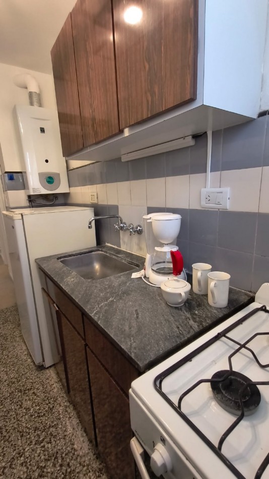 DEPARTAMENTO DE 1 AMB A LA CALLE CON BALCON 