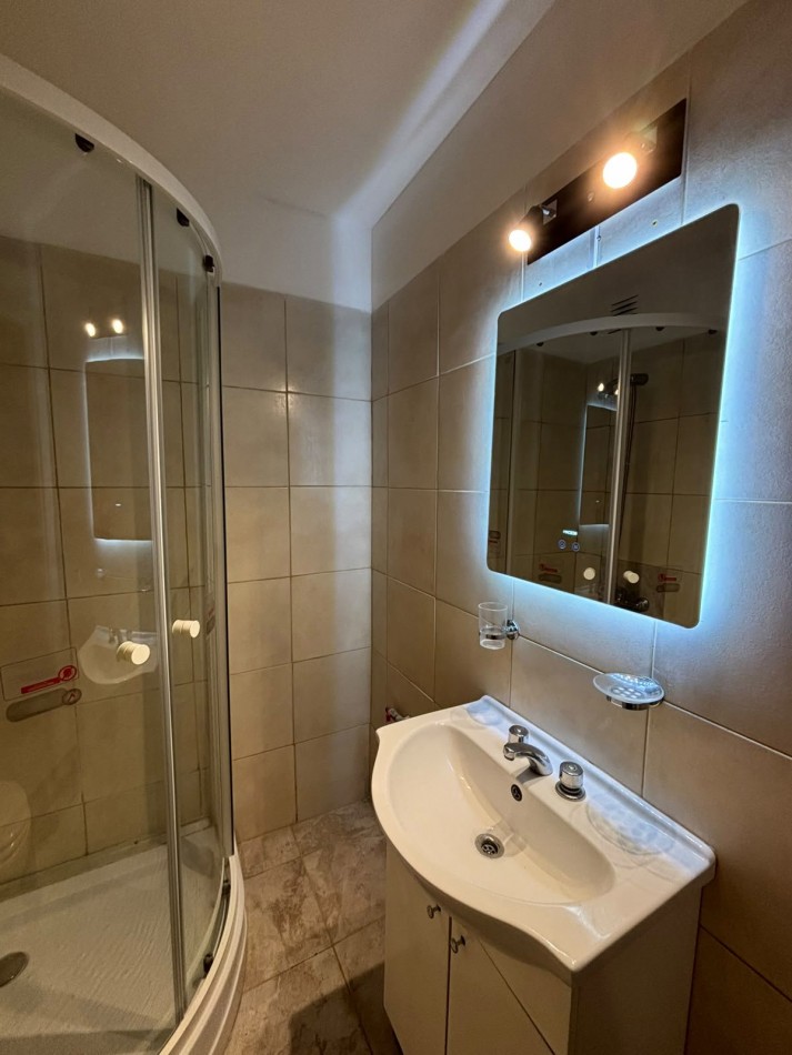DEPARTAMENTO DE 2 AMB A LA CALLE CON BALCON 