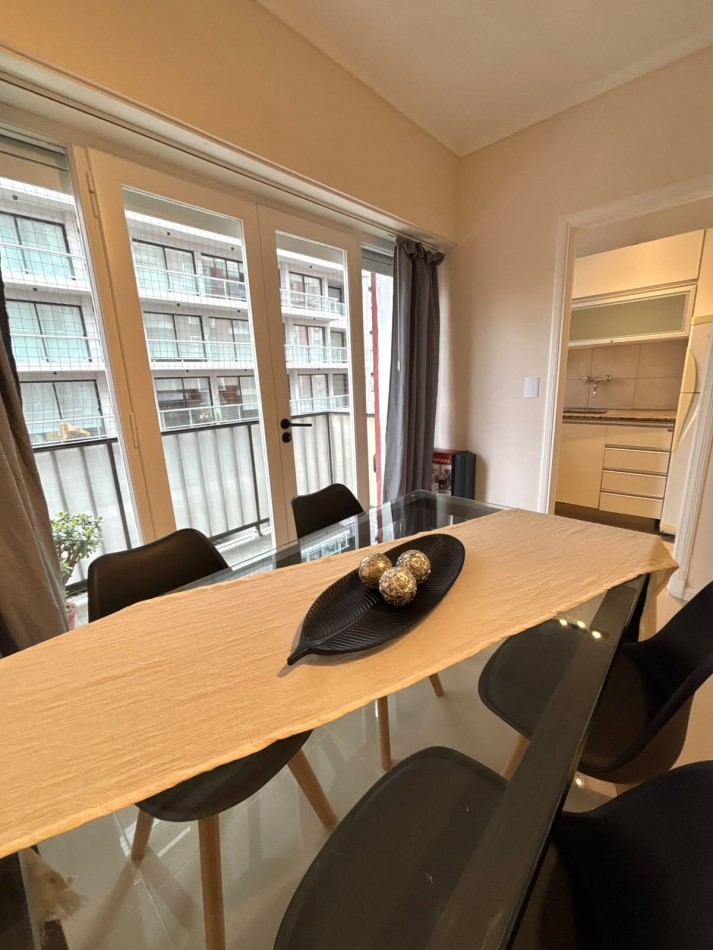 DEPARTAMENTO DE 2 AMB A LA CALLE CON BALCON 