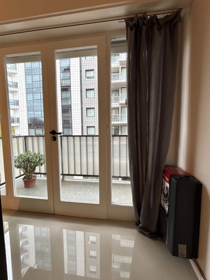 DEPARTAMENTO DE 2 AMB A LA CALLE CON BALCON 