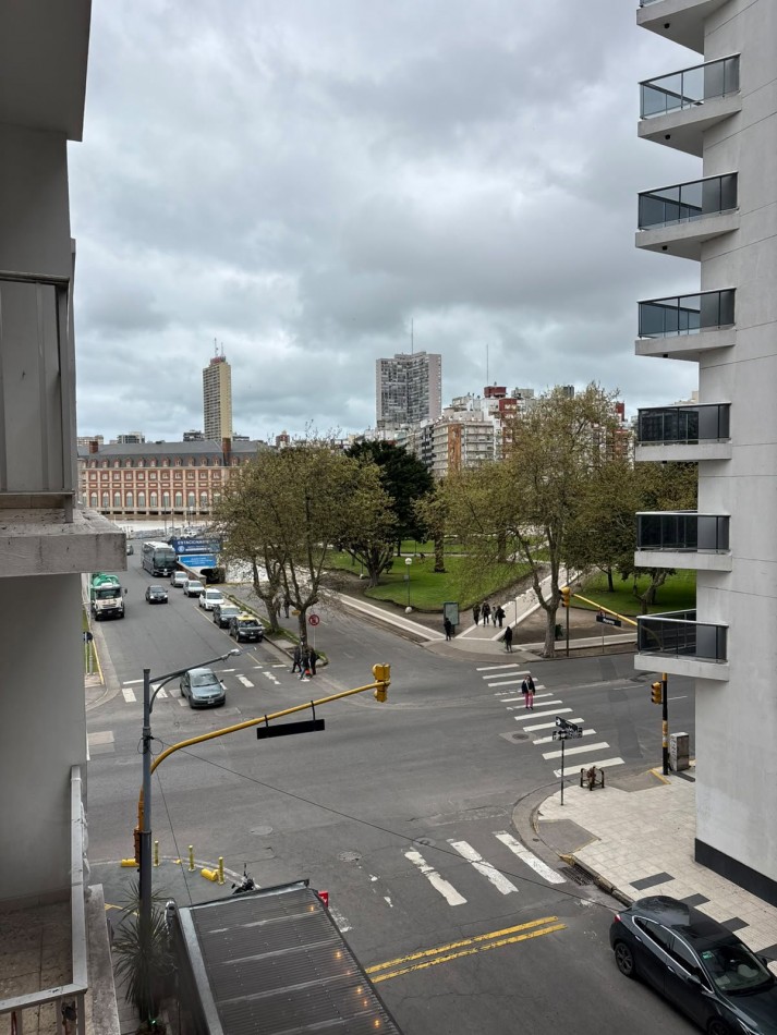 DEPARTAMENTO DE 2 AMB A LA CALLE CON BALCON 