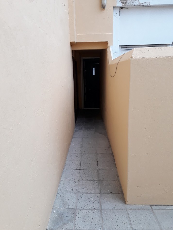 PH DE 2 AMB CON PATIO. RECICLADO. INDEPENDIENTE 