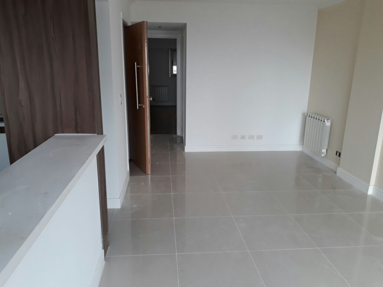 SEMIPISO DE 2 AMB EXTERNO CON BALCON 