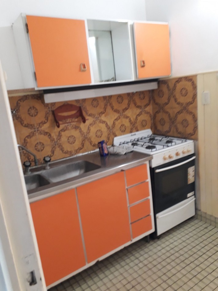 DUPLEX DE 3 AMB CON PARQUE. QUINCHO Y ENTRADA DE AUTO