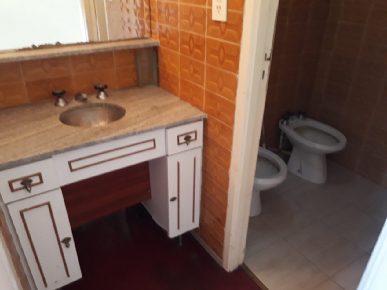 DUPLEX DE 3 AMB CON PARQUE. QUINCHO Y ENTRADA DE AUTO