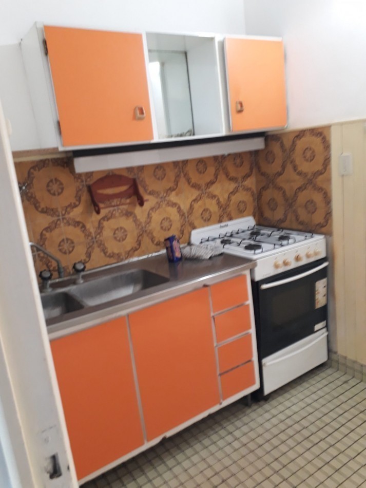 DUPLEX DE 3 AMB CON PARQUE. QUINCHO Y ENTRADA DE AUTO