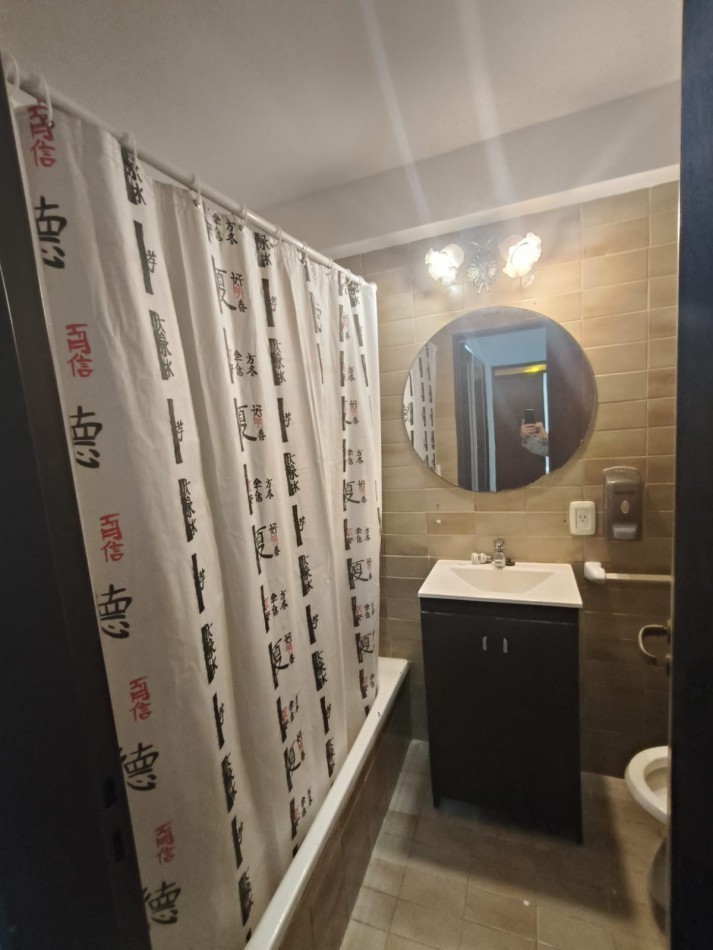 DEPARTAMENTO DE 2 AMB + ESCRITORIO. COCHERA