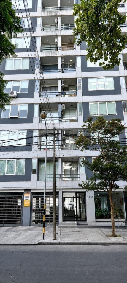 DEPARTAMENTO DE 2 AMB CON ESPACIO DE COCHERA