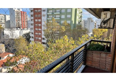 PISO DE 4 AMB CON DEPENDENCIA Y COCHERA 