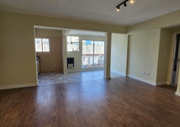 DEPARTAMENTO DE 2 AMB EXTERNO. BALCON 