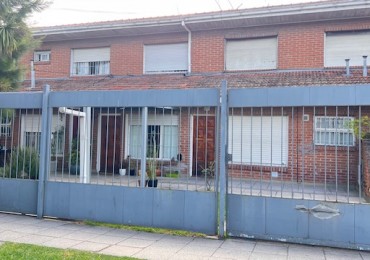 DUPLEX DE 2 AMB CON ENTRADA DE AUTO. EXCELENTE ESTADO Y ZONA