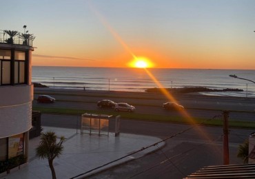 DEPARTAMENTO DE 2 AMB CON COCHERA. VISTA AL MAR. BAULERA