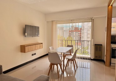 DEPARTAMENTO DE 2 AMB EXTERNO CON BALCON CORRIDO. RECICLADO