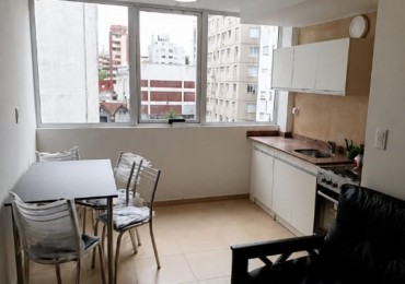 DEPARTAMENTO DE 2 AMB CON ESPACIO DE COCHERA