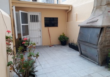 PH DE 2 AMB CON PATIO. RECICLADO. INDEPENDIENTE 